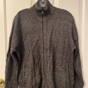 Cabi Men's Gray zip up Sweater with pockets small